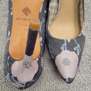 Antonio Melani Pointed-Toe Floral heels – Size 6 – Never Worn